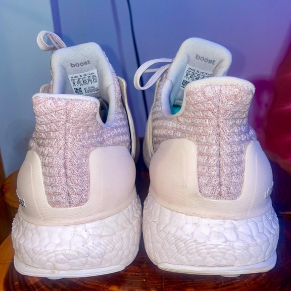 White and Cream Adidas Womens Ultraboosts sz 8! - Picture 4 of 6